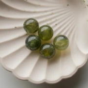 15.5 mm round beads in transparent acrylic - Olive marbled x5