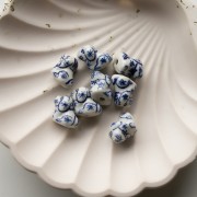13 mm ceramic dog bead - White - Blue x1
