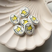 Ceramic oval bead 19.5x16 mm - Star motif - White - Yellow x1