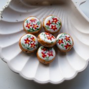 20 mm flattened round ceramic bead - flowers - White - Red x1