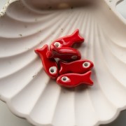Ceramic fish pendant 25x10 mm - Red x1