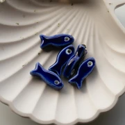 Ceramic fish pendant 25x10 mm - Dark blue x1
