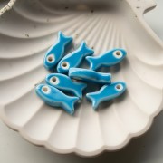 Ceramic fish pendant 25x10 mm - Blue x1