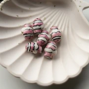 Ceramic clown fish bead 13x17.5 mm - Old pink - White x1