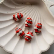 Ceramic clown fish bead 13x17.5 mm - Red - White x1