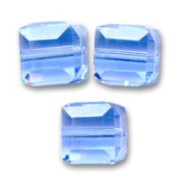 Swarovski 5601 4 mm Light Sapphire cubes x8|raw }}