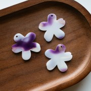 Flower pendant 32x30 mm in acetate - Marbled White - Violet - Gold x1