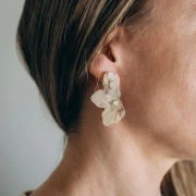 Half Flower Earrings 47x27 mm - Marbled Ivory - Dark Beige x2
