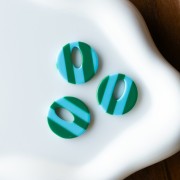 Round hollow acetate pendant 21 mm - Light blue - Dark green stripes x1