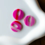 21 mm round acetate pendant - Fuschia stripes - Red - White x1