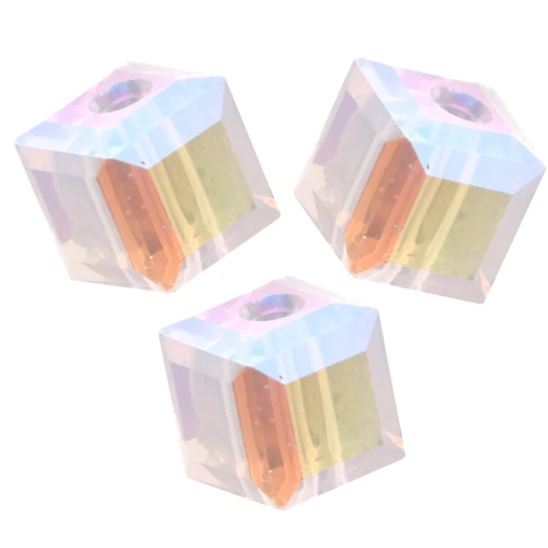 PureCrystal 5601 4 mm Cubes - White Opal Shimmer (8-pack)