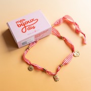 Mes bijoux DIY - Necklace kit with gingham ribbon and heart charms