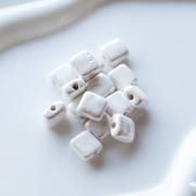 10 mm square ceramic bead - White x1
