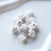 10 mm square ceramic bead - White x1
