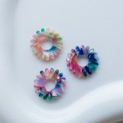 20 mm Acetate Daisy Flower Pendant - Tortoiseshell - Blue - Pink - Pearlescent Green x1