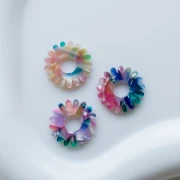 20 mm Acetate Daisy Flower Pendant - Tortoiseshell - Blue - Pink - Pearlescent Green x1