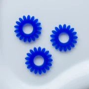 20 mm daisy flower pendant made of clear acrylic - Royal Blue x1