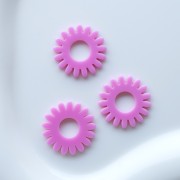 20 mm Opaque Acrylic Daisy Flower Pendant - Pink x1