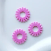 20 mm Opaque Acrylic Daisy Flower Pendant - Pink x1