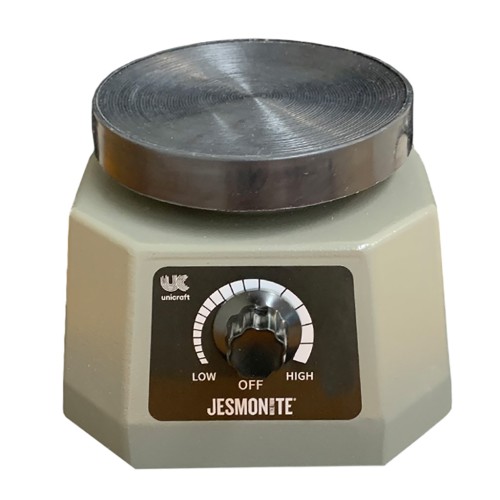 Anti-bubble vibrating plate for Jesmonite - EU ground plug x1