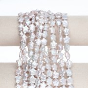 Irregular star-shaped freshwater bead, 13x12 mm - White x1