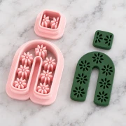Set of biodegradable polymer arch-shaped earring cutters - Beige x2
