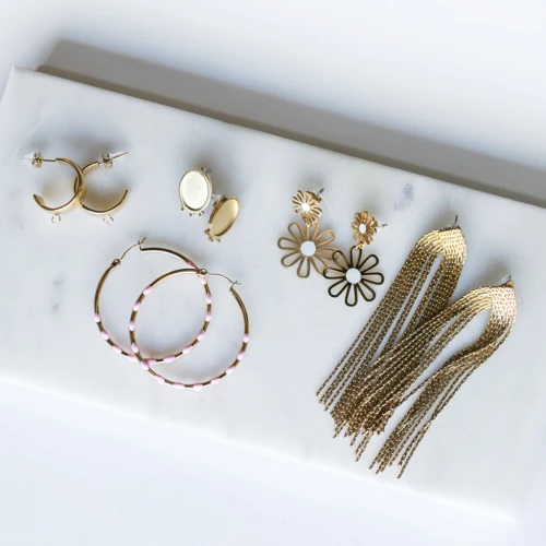 Gift - Gold-Plated Stainless Steel Earrings - Random Shape and Size x2