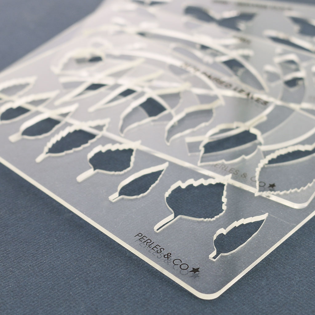 Rigid Template for polymer clay 152x100mm round Triangle - Perles &amp; Co
