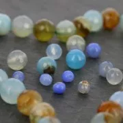 Round faceted beads in tinted agate 7.8 mm Corn Flower Blue x10