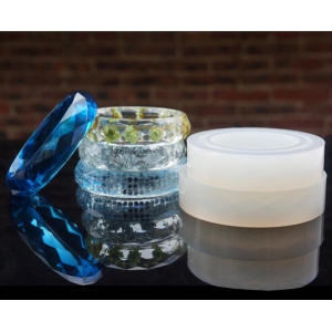 Silicone mold to realize des bracelets facettés en résine 62x17x8.5 mm