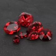 PureCrystal 1122 Rivoli Round Stone 10 mm Scarlet x1
