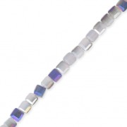 Glass cubes 2.5 mm Lavender Opal Half Purple Iris x40 cm