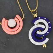 Polaris half-moon or horseshoe shaped bead 30 mm Jet x1