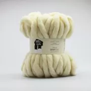 Wool maille name is Yvette - Kesi Art - Work with hands Blanc Naturel 12 x250g