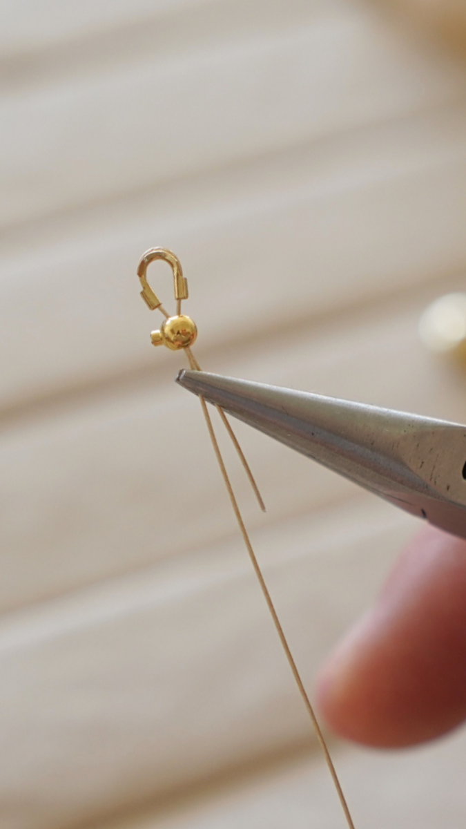 Schema  Make pretty finishes with crush beads