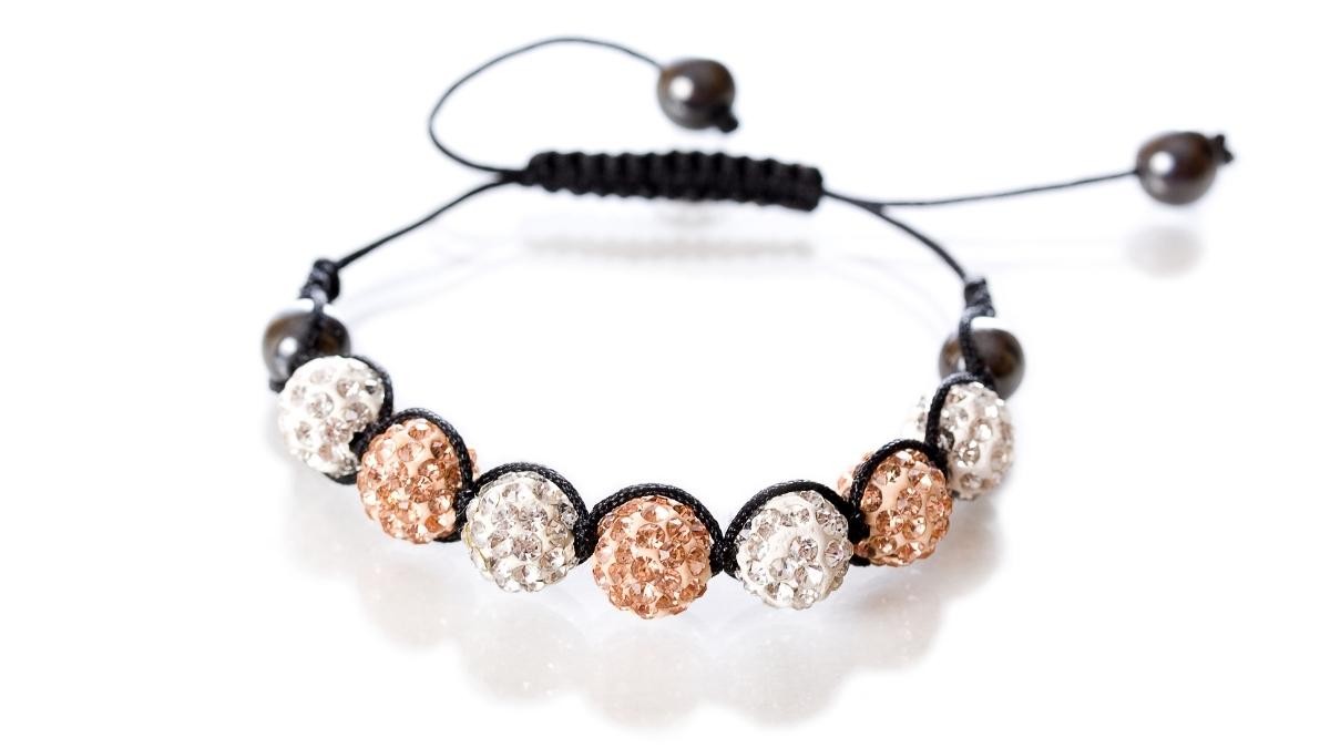 How to make a Shamballa bracelet ?
