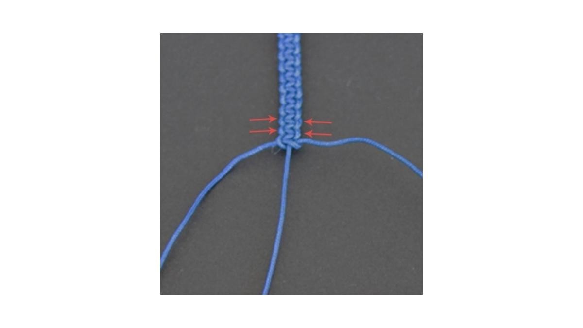Learn how to make a macrame knot : Step 8