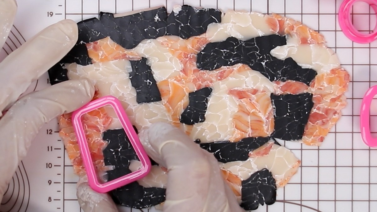 Learn how to create a white marble effect in polymer