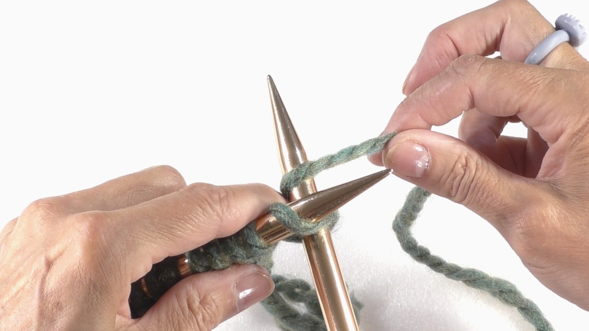 How do I knit a purl stitch? : Step 8