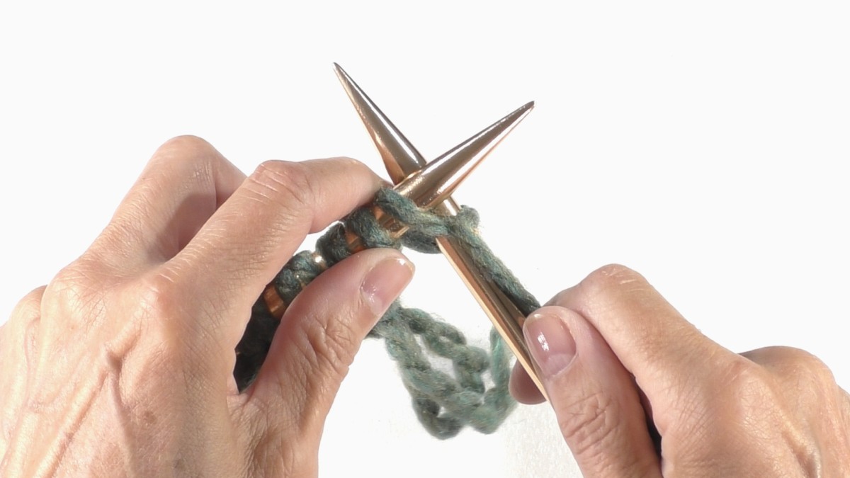 How do I knit a purl stitch? : Step 9