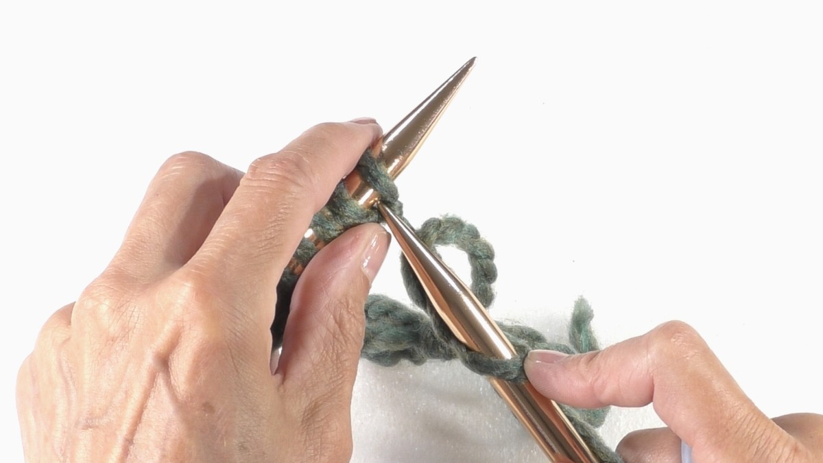 How do I knit a purl stitch? : Step 13