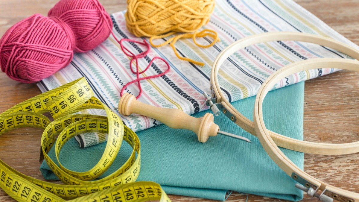 Embroidery wool: How to use the punch needle or the magic needle? Embroidery wool: How to use the punch needle or the magic needle?