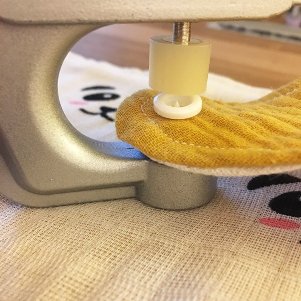 How to put a snap with pliers? : Step 3