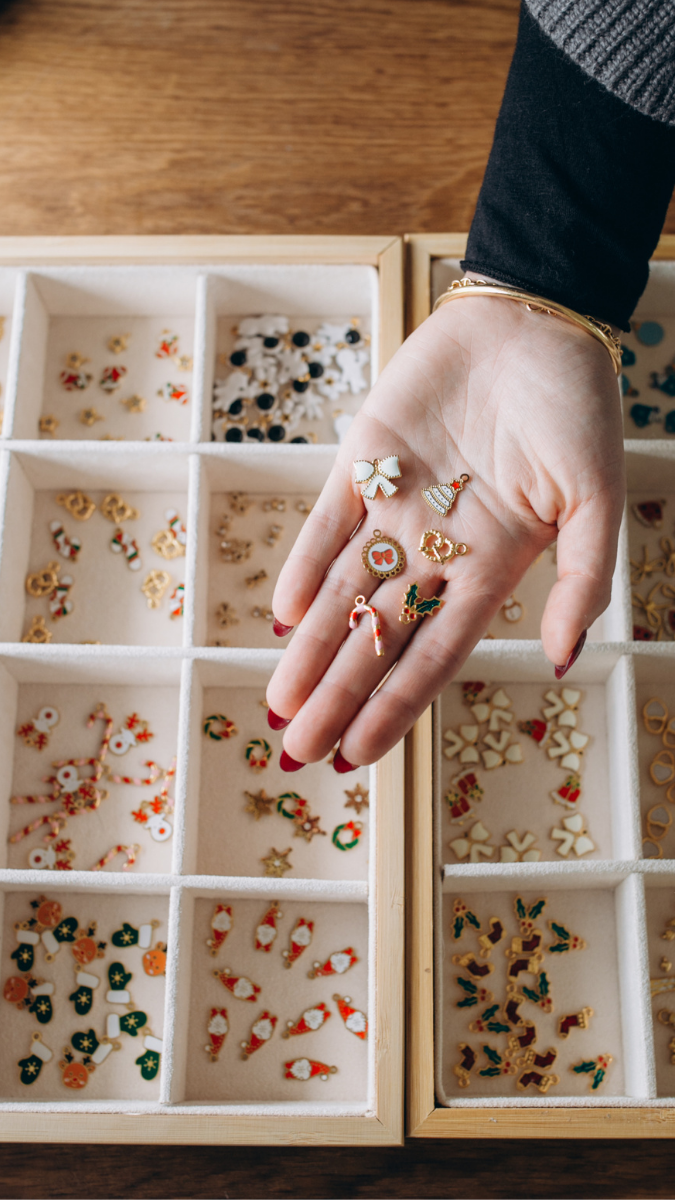 Schema  Trendy charms in 2026: which charms for your jewelry?