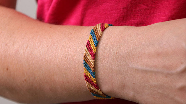 calculer la longueur de fil pour un bracelet brésilien