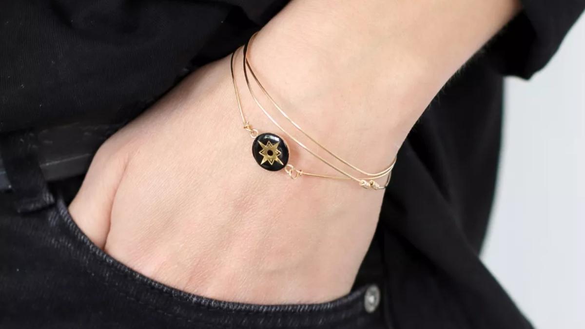 Bracelet fin en résine époxy