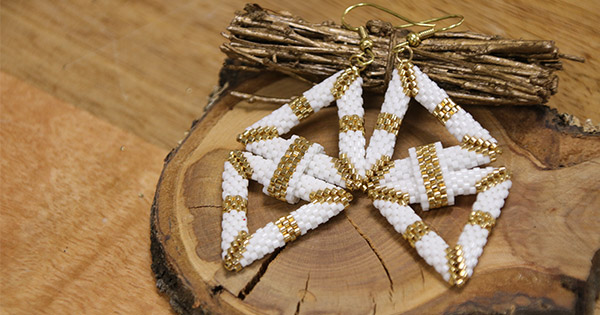 Boucles triangles évidés