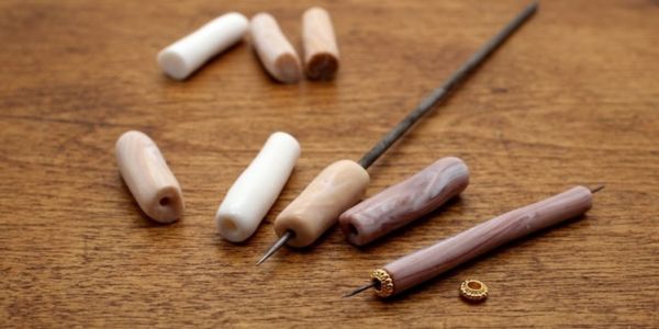 perçage perles en polymère avant la cuisson