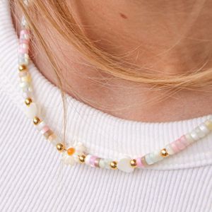 collier perles heishi nacre