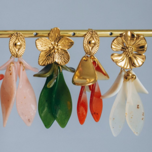 boucles d'oreilles pendantes en acier inoxydable et résine